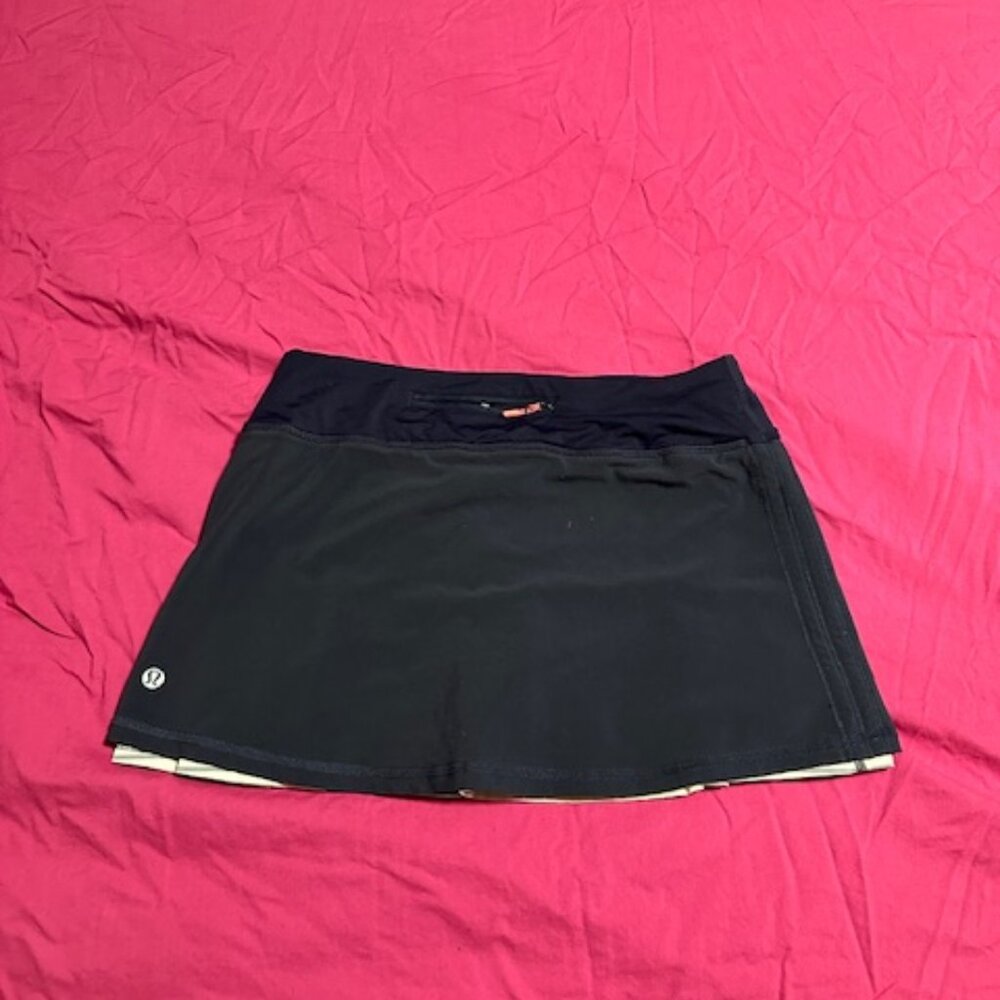Lululemon size 4 skirt
